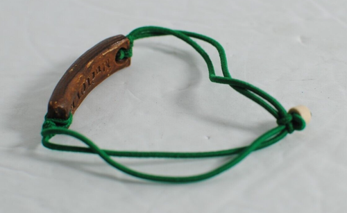 Mud Love Signed Loved Charm Bracelet Green Stretch Adjustable Valentine 5 in - Picture 3 of 6