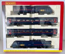 Hornby 'OO' R2602 G.N.E.R. Class 91 "Tam the Gun" 225 Mallard Train Pack Boxed.