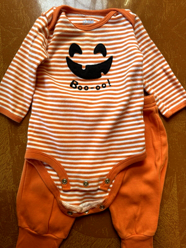 Carters Child of Mine 0-3 month infant  two piece Halloween Boo-oo outfit - Picture 2 of 10