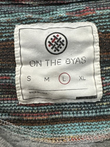 On the Byas Casual Short Sleeve Mens Size L - Picture 3 of 6