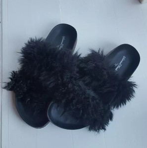 fluffy sandals with two straps