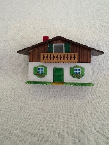 Vintage Ges.Gesch Souvenir Toy Swiss Alpine Chalet House /Dolls House Viewfinder - Picture 2 of 4
