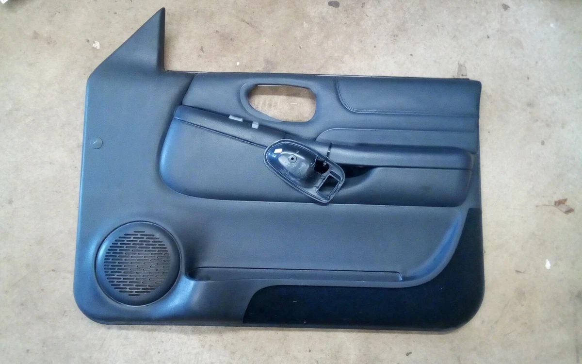 2002 chevy blazer door panel deals