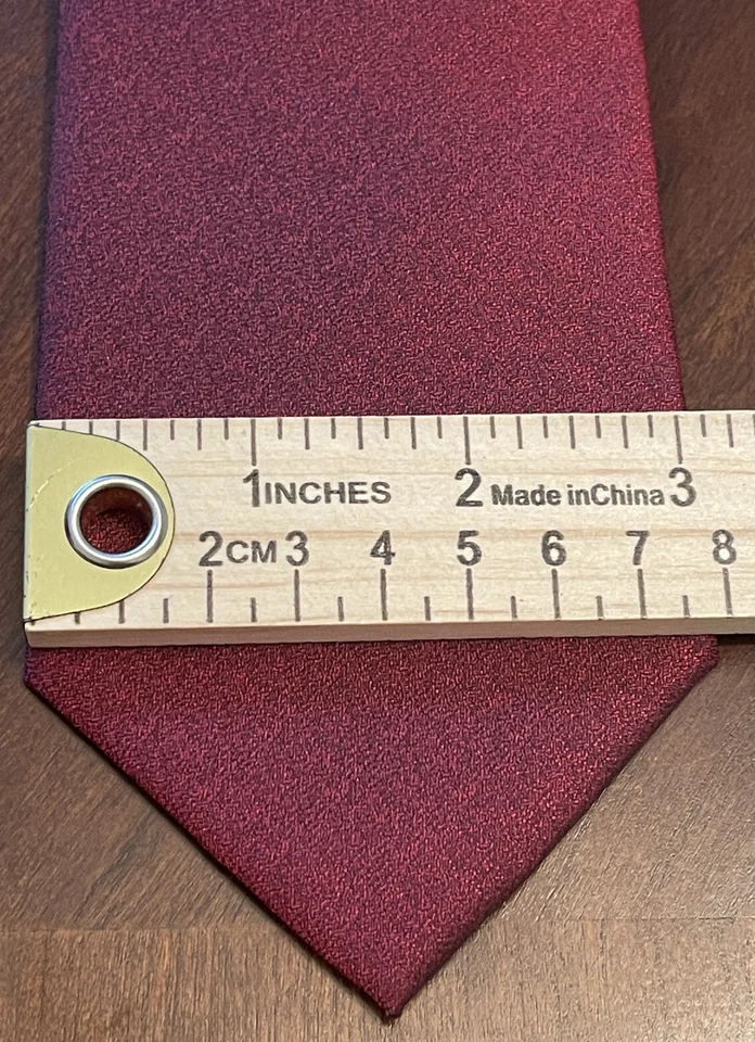 Corbata de cuello John Henry roja 100 % poliéster para hombre hecha en China Foto 4 de 4