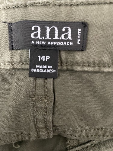 NWT a.n.a. A New Approach Size 14 Petite Olive Green Cargo Pants Cropped - 第 8/8 張圖片