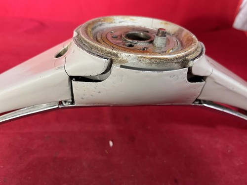 1960-65 Chevrolet/GM Deluxe Steering Wheel / 1959-1960 Bel Air - Picture 21 of 24