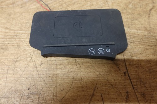 39635 H3G 2022 KIA PICANTO X-LINE WIRELESS PHONE CHARGER. G6F76-AC300 - Picture 1 of 6