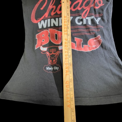 Doe Windy City Bulls T-Shirt Womens Black V-Neck Short Sleeve Classic Y2k Sports - Picture 6 of 7