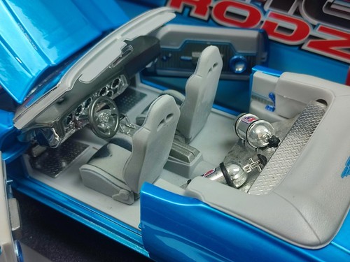 Maisto Pro Rodz 1/18 1977 Chevrolet Chevelle SS 454 Convertible model Boxed - Picture 6 of 8