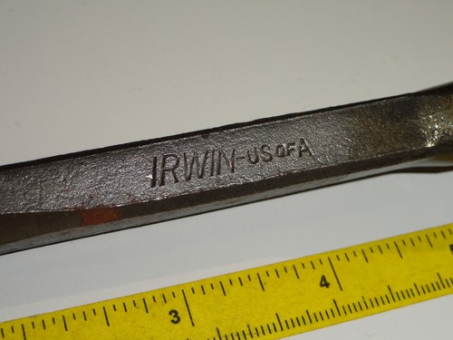 NOS IRWIN PERFECT HANDLE SCREWDRIVER 9 1/2 WOOD Grip JEEP TOOL KIT Square Shank - Picture 4 of 5
