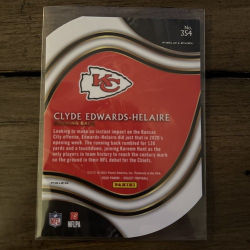 2020 Select Clyde Edwards Helaire Field Level Blue Prizm Die-Cut- Chiefs - Picture 2 of 2