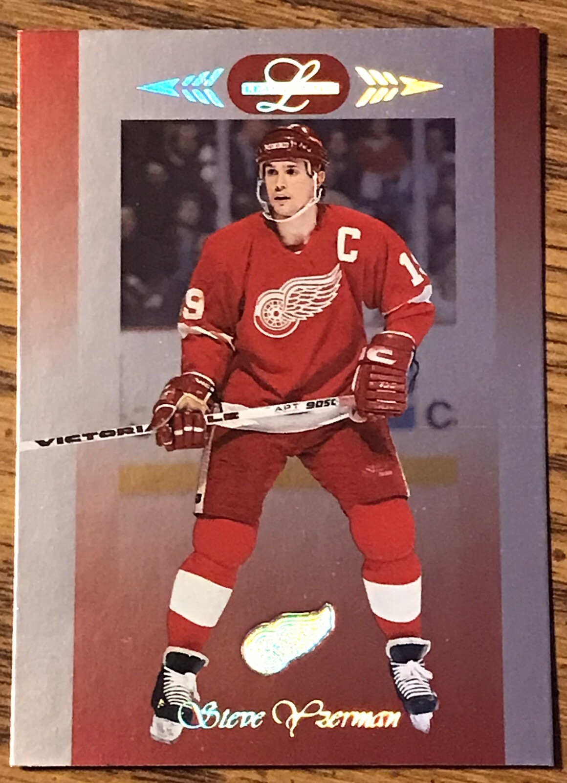 Steve Yzerman 1996-97 Leaf Limited Hockey Card #40 Red Wings NHL HOF Free Ship