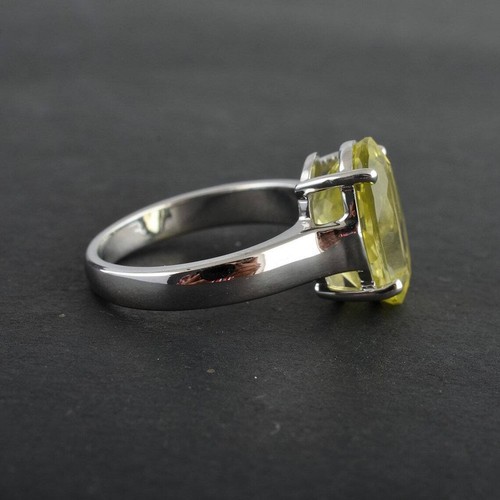 Natural Oval Cut Lemon Quartz Gemstone Solitaire Ring 925 Sterling Silver Ring - Picture 3 of 5