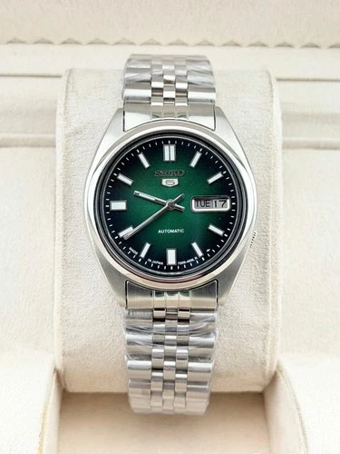 Vintage Seiko 5 Automatic Green Dial Men's Watch 7009 Japan Movement Wristwatch