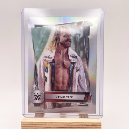 2025 Topps Chrome WWE Tyler Bate #157 Base Refractor - Picture 2 of 3