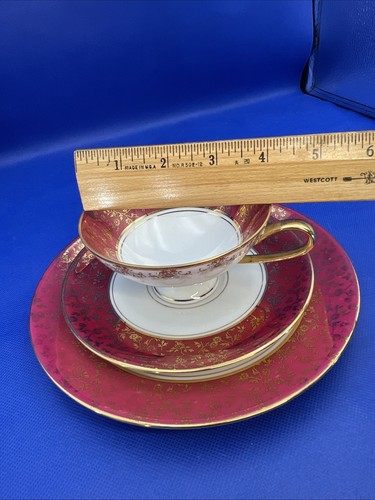 Hutschenreuther Hohenberg Germany Trio Cup Saucer & Plate Burgundy White & Gold - Picture 8 of 8