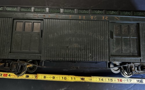Vintage Bachmann G scale southern Railway four door baggage car - Picture 2 of 8