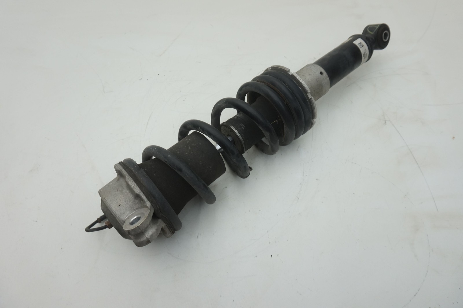 Rear Left or Right Shock Absorber Spring Coil Strut 325388 Ferrari 488 Spider 17