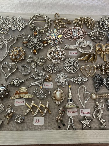 LOT OF 63 GOLD+SILVER TONE 'CLEAR/ICED SPARKLE RHINESTONE' BROOCHES, VINTAGE-NOW