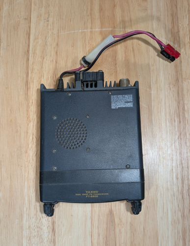 Radio transceptora VHF/UHF de doble banda Yaesu FT-8800R - Imagen 9 de 9