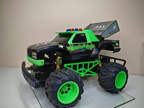Radio Shack Monster Patrol RC Radio Control Truck - 第 1/22 張圖片