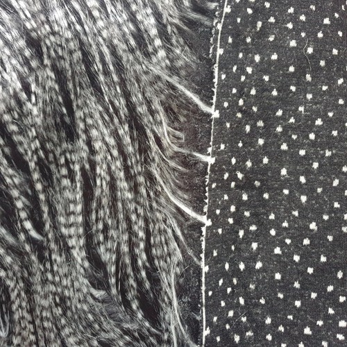 Webpelz Langhaar weiches Kunstfell Stoff Fell Schwarz Hellgrau gestreift Deko - Bild 4 von 5