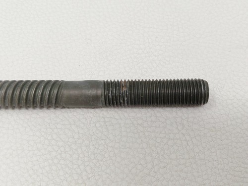 01 Yamaha V-Star 650 XVS650 Classic Custom Short Cylinder Head Mounting Stud - Picture 6 of 8