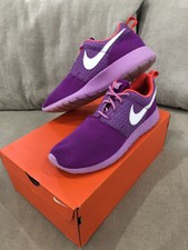 nike purple runners