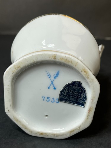 Infant of Prague Holy Water Font Porcelain Figurine Wall Pocket Arnart Japan Vtg - Picture 11 of 18