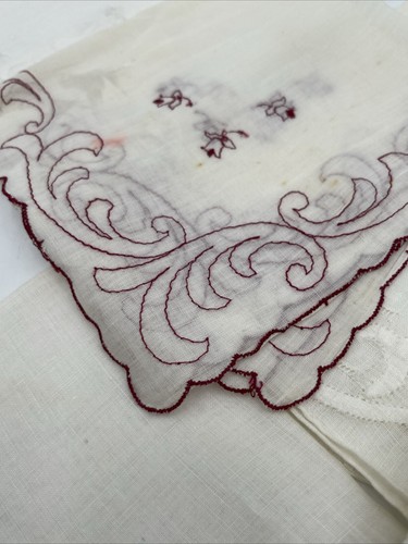 8 Antique Linen Embroidered Crochet Lace Hankies Handkerchief in Christmas Box - Picture 7 of 11