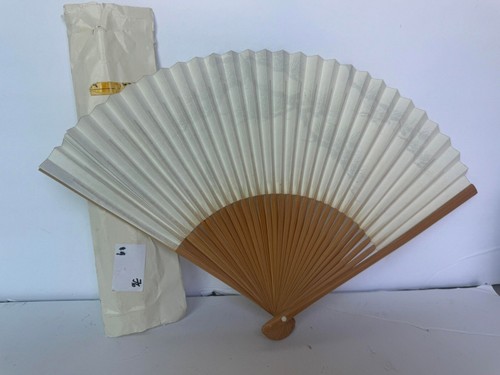 Chinese Bonsai Tree Paper Folding Handheld White Fan $12 USED #76 - Picture 2 of 2