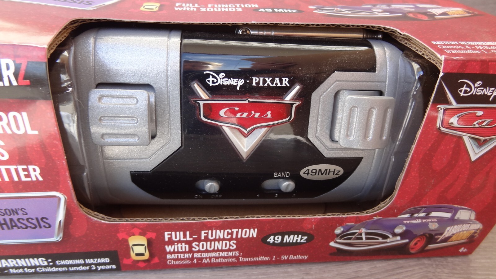 RideMakerz Disney Pixar Cars Radio Control Chassis & Transmitter 49 Mhz