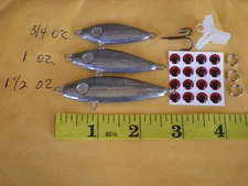 30 PCS SHAD JIG/SPOON STYLE LURE BAIT 1-1/2,1,3/4 OZ 10ea 3 EYELET+HOOK,RING,EYE