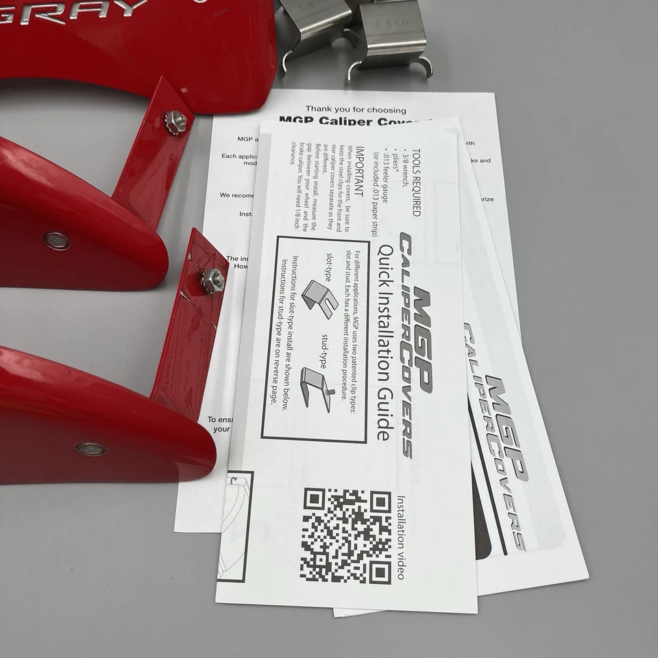 Cubiertas de pinza de freno MGP Chevrolet Corvette 2014-19 rojo "Stingray" 13084SSTYRD-U Foto 2 de 4