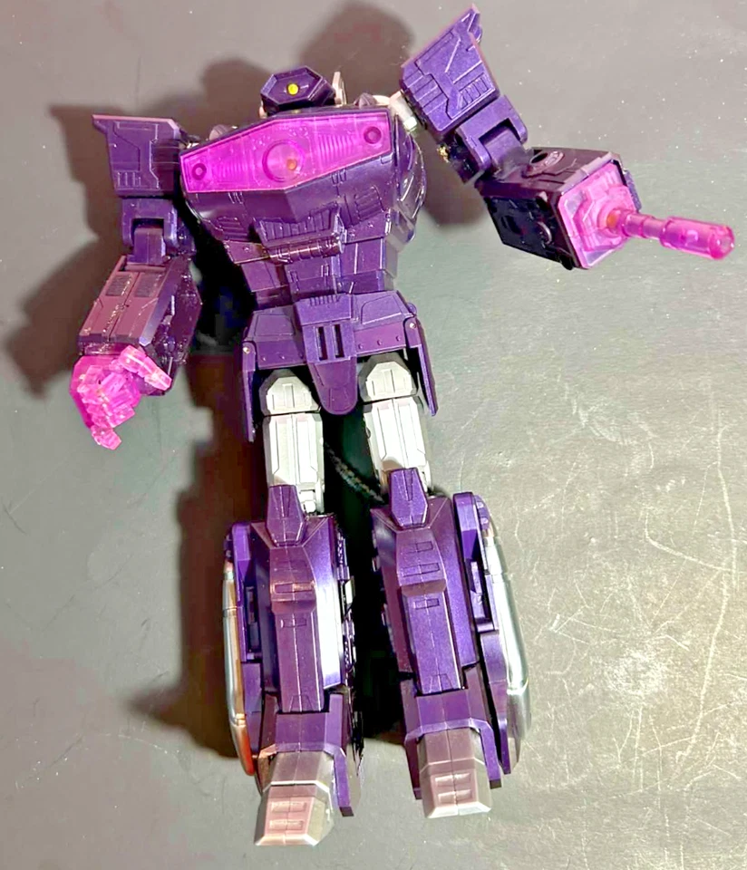 Cloud9 C9 W-01 Quakeblast Masterpiece Scale Shockwave G1 - Image 2 of 4