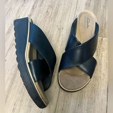 Clarks leather black crossover slide women shoes size 8.5