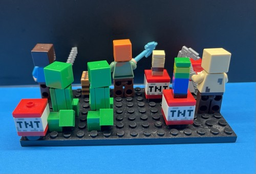 LEGO Minecraft Minifigure LOT - Steve - 2 Creepers - Husk - Red Pig - TNT 21155 - Picture 8 of 16