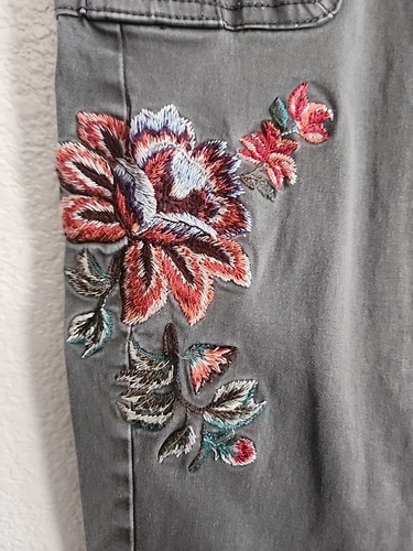 Sundance Embroidered Floral Cargo Pants 6 Y2K Joggers Utility Boho Gray Green - Picture 8 of 14