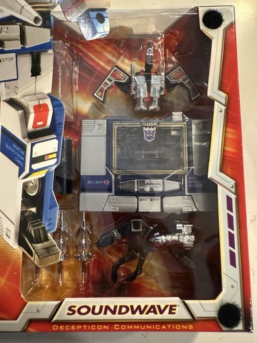 Hasbro Transformers Commemorative Edition: Soundwave, Decepticon Actionfigur. - Bild 8 von 9