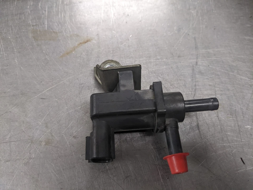 Válvula de purga EVAP para 05-07 Toyota Sequoia 4.7 9091012259 Foto 2 de 4