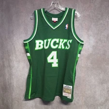 NWOT Mitchell & Ness Milwaukee Bucks Sidney Moncrief 4 Swingman Jersey Mens XL