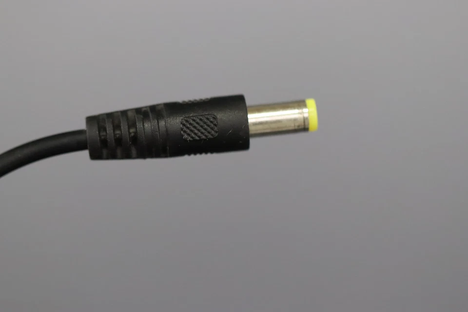 TP-Link 300Mbps Wireless N DOCSIS 3.0 Cable Modem Router - Image 3 of 4