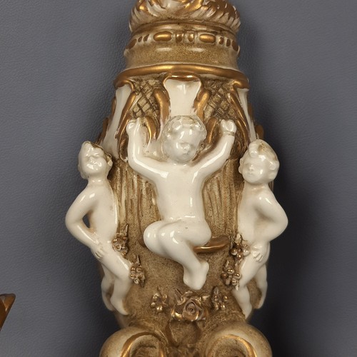 Coppia di Applique Capodimonte da Muro Stile Barocco con Cherubini vintage 1960 - Foto 8 di 18
