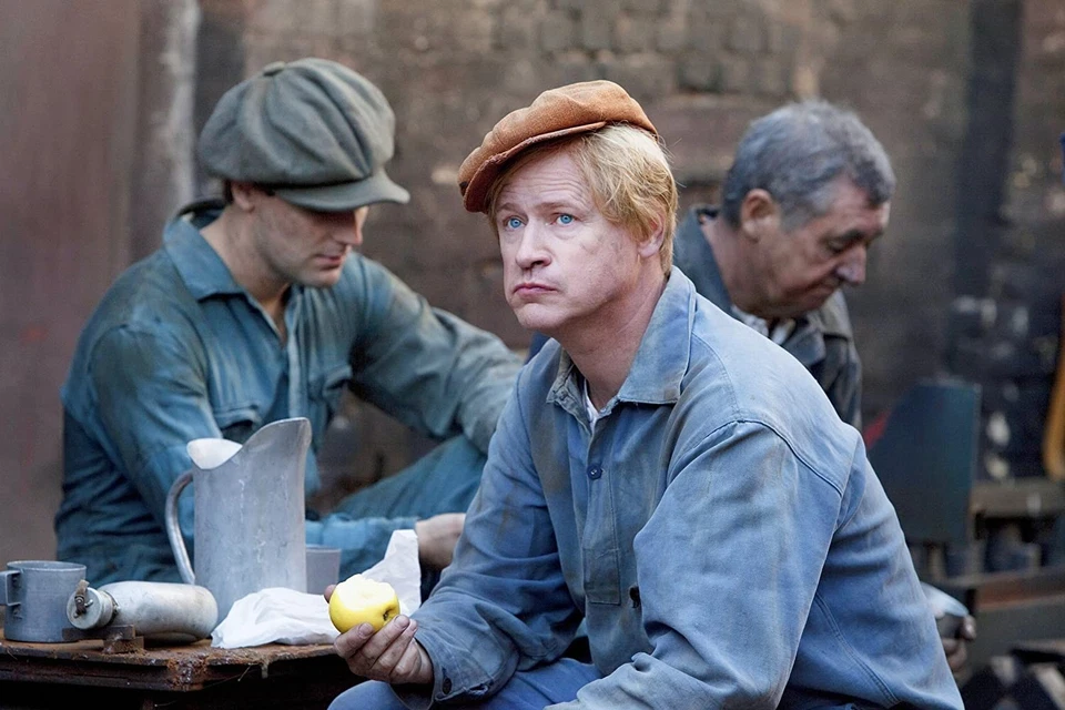 The 100 Year-Old Man Who Climbed Out The Window and Disappeared (DVD) Alan Ford - Image 2 of 4