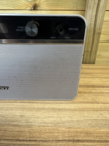 Radio digital estéreo Sony XDR-S10DAB DAB/FM - Imagen 4 de 14