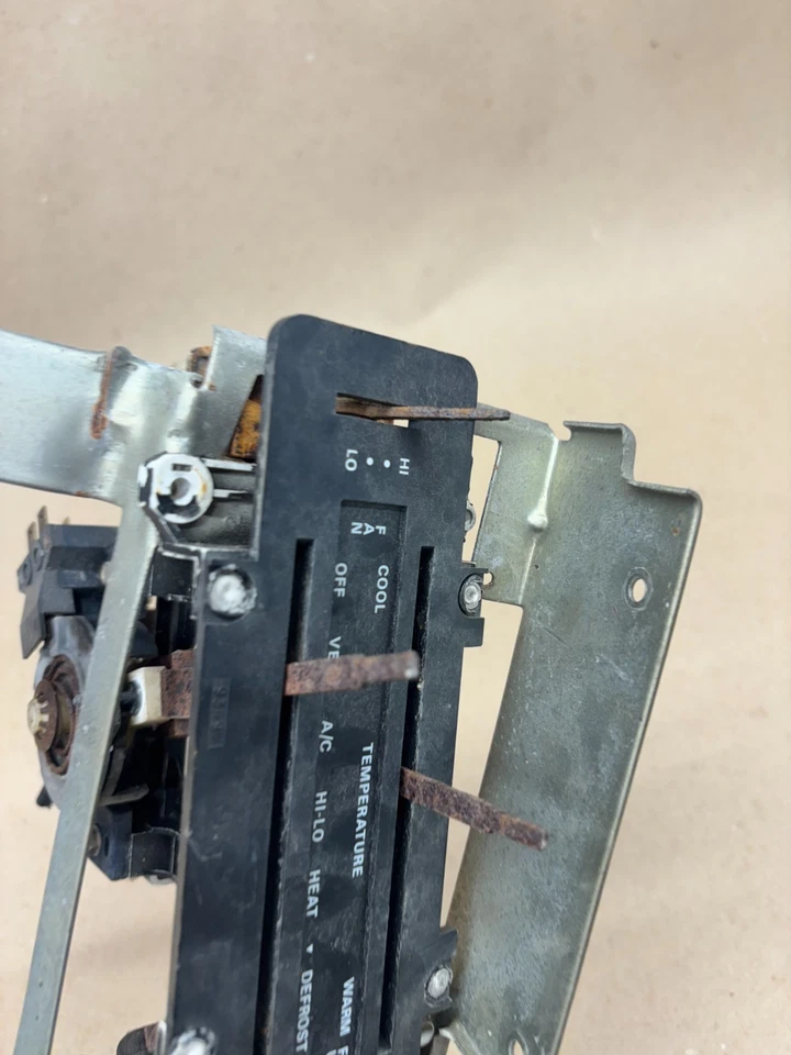 1973-1979 F100 F150 F250 F350 BRONCO CALENTADOR AC HVAC CONTROLES CONFIGURACIÓN DE MONTAJE DE PROYECTO Foto 2 de 4