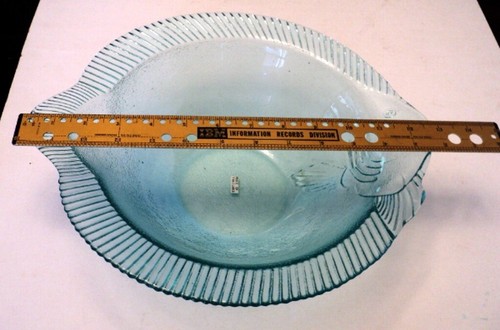 Clear Glass Blue Fish Theme Dishes - Lot of Five - One Bowl, Four Small Plates - Picture 4 of 6