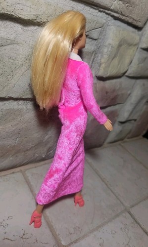 Vintage Barbie Doll: Picture Pockets 2000 #28701 Blonde Redressed In Pink Used - Picture 8 of 24