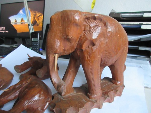 4 alte Holz-Elefanten Stoßzähne Hartholz Elefant handgeschnitzt, Konvolut !!! - 第 2/6 張圖片