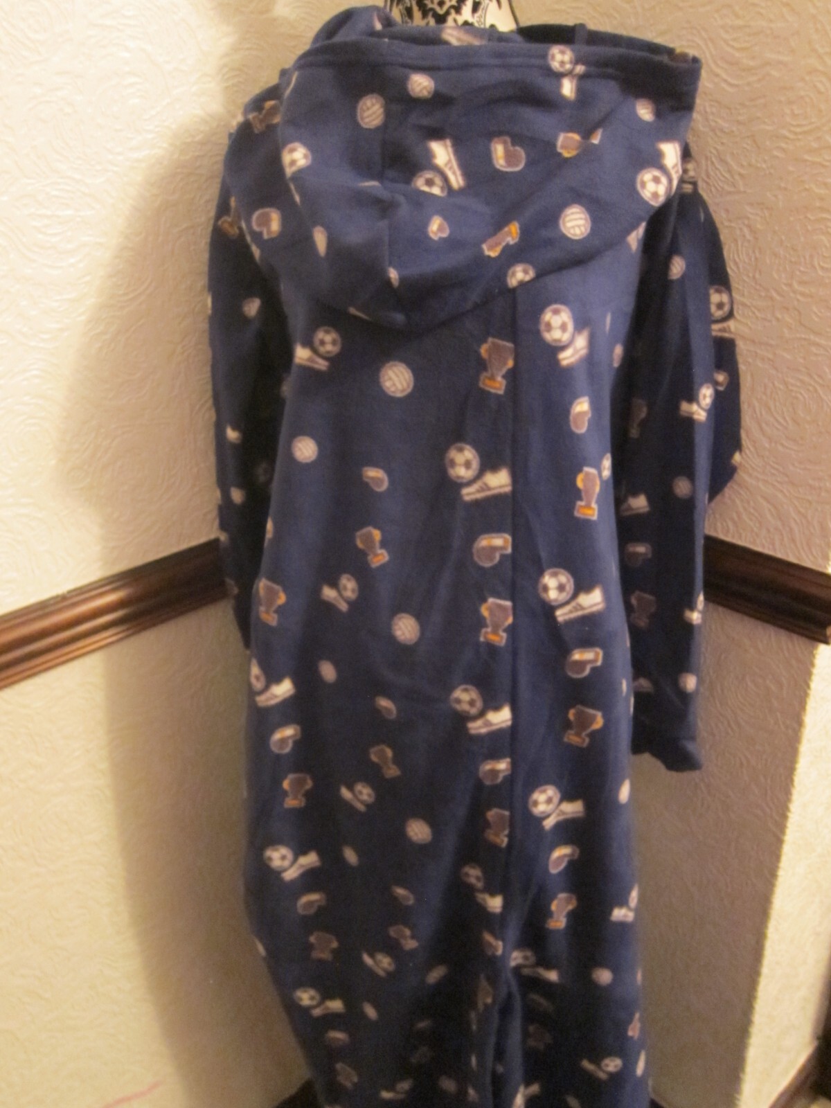 Picture 2 of 6